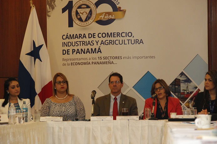 CCIAP, MEF y UAF Realizan capacitación en materia de blanqueo de capitales