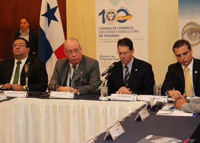 Empresarios evalúan los Delitos Cibernéticos vinculados en algunos casos al crimen organizado