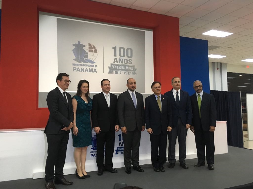 La Autoridad Marítima de Panamá celebra en EXPO LOGÍSTICA PANAMÁ los 100 años de abanderamiento de naves