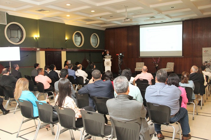 Presentan indicadores económicos de Panamá 2017