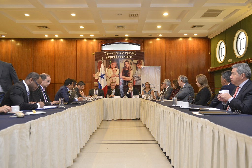Conversatorio “Todos Unidos Contra la Corrupción”