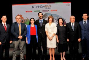 Panelistas del Foro Institucionalidad democrática