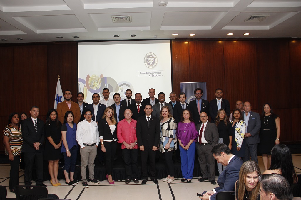 CCIAP juramenta a 58 nuevas empresas y presenta Tarifario 2019 de Enlace Empresarial