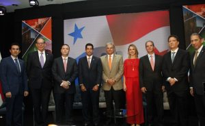 CCIAP realiza foro económico y firma convenio con el TE para debate presidencial