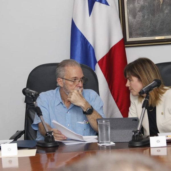 CCIAP recibe en cortesía de sala al alcalde Fábrega y presenta un análisis sobre el acuerdo que establece un alza de impuestos municipales
