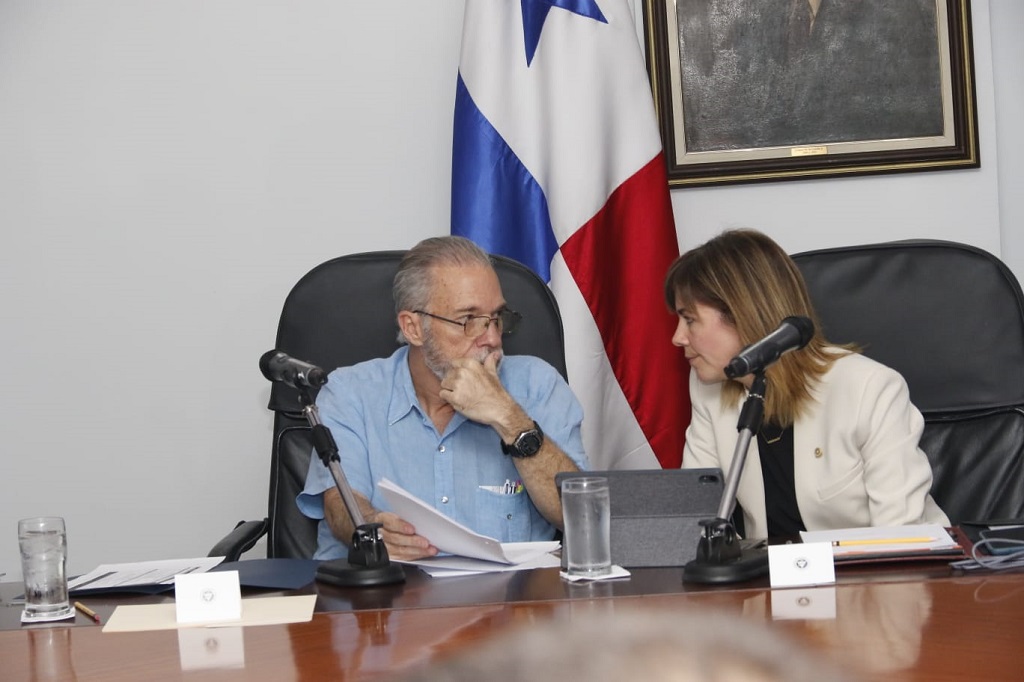 CCIAP recibe en cortesía de sala al alcalde Fábrega y presenta un análisis sobre el acuerdo que establece un alza de impuestos municipales
