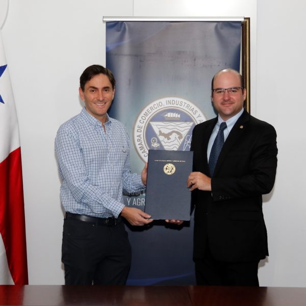 CCIAP y FUTURAD firman convenio de cooperación