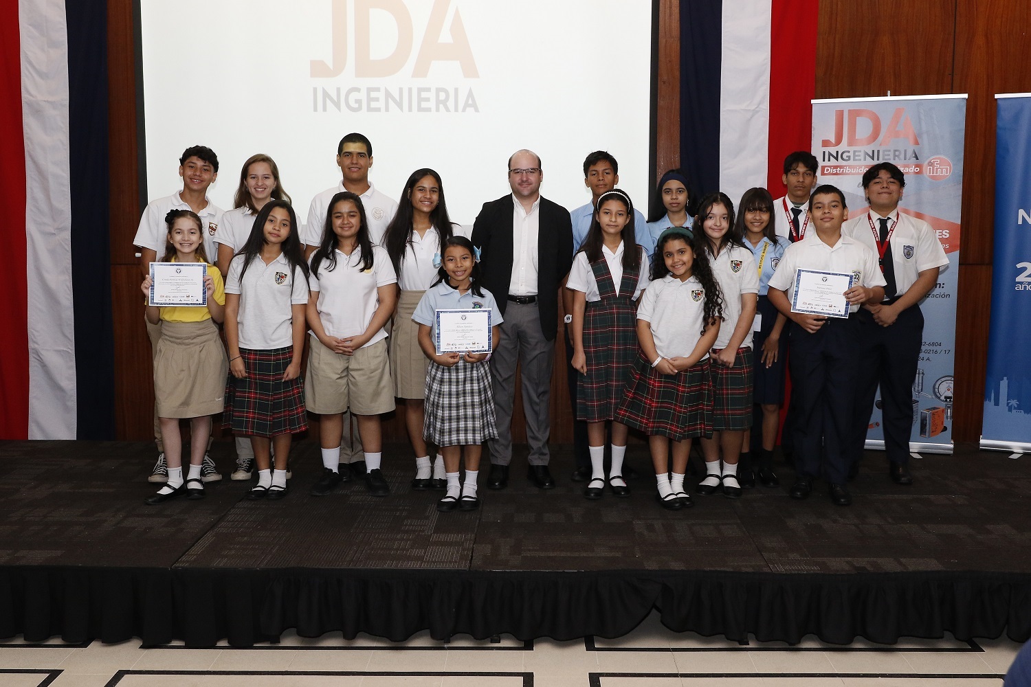 CCIAP premia a estudiantes que participaron del concurso de Afiche y video Patria Mía 2023