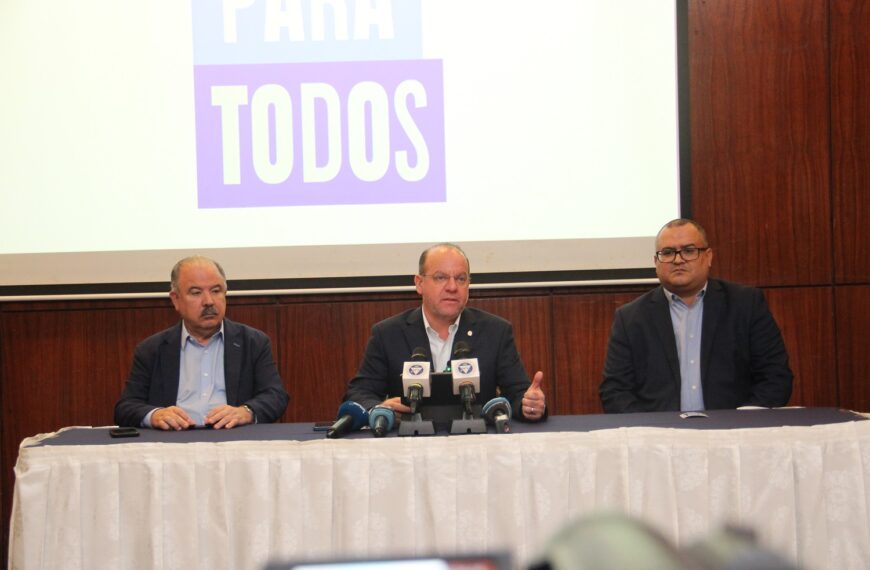 UNA CAJA PARA TODOS