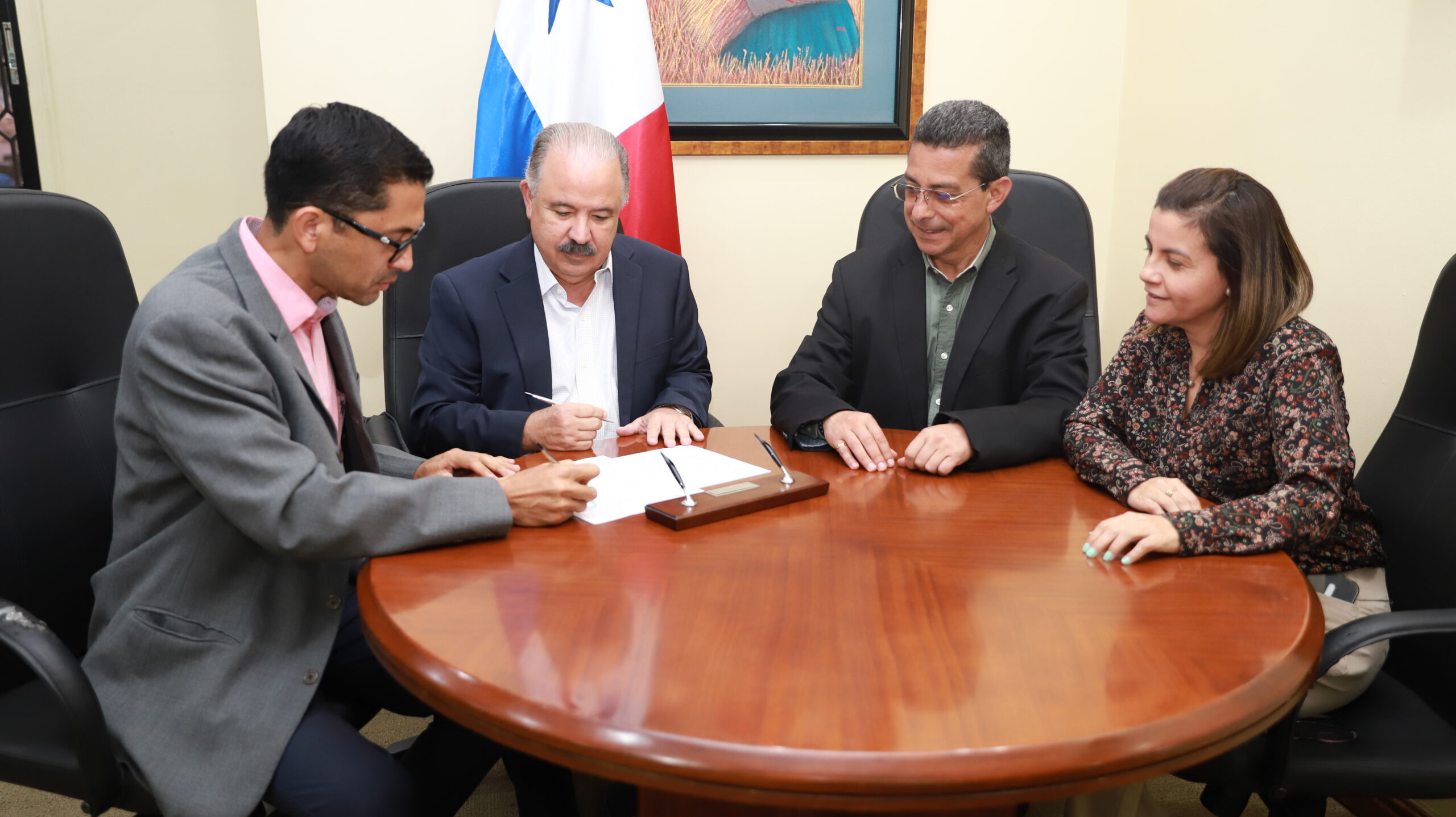 Directivos de CCIAP y COLADCA se reúnen para formalizar alianza para EXPO TECH 2025