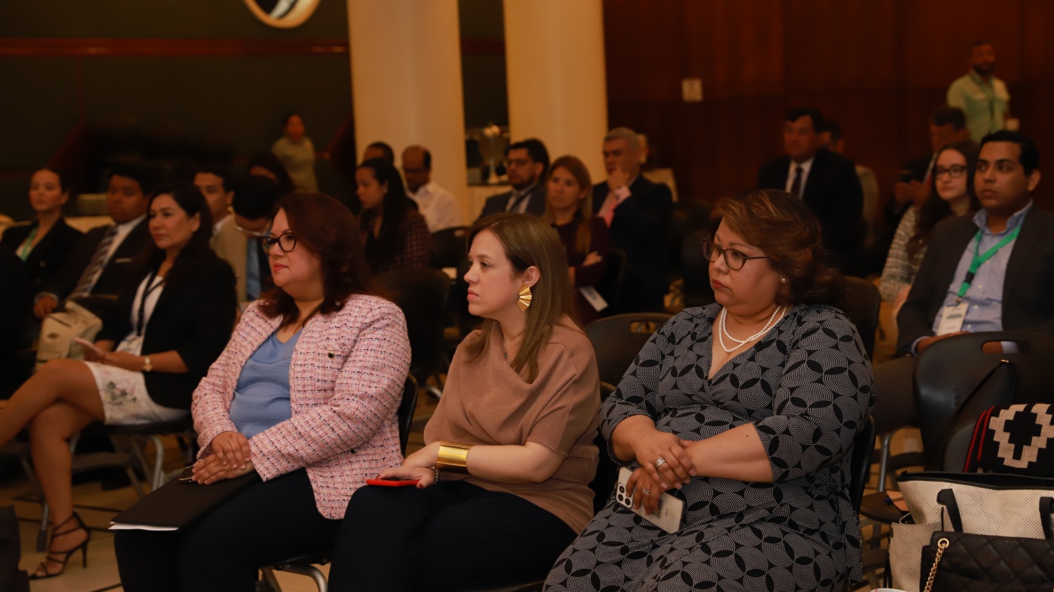 Expertos en arbitraje y resolución de disputas se encuentran reunidos en Panamá