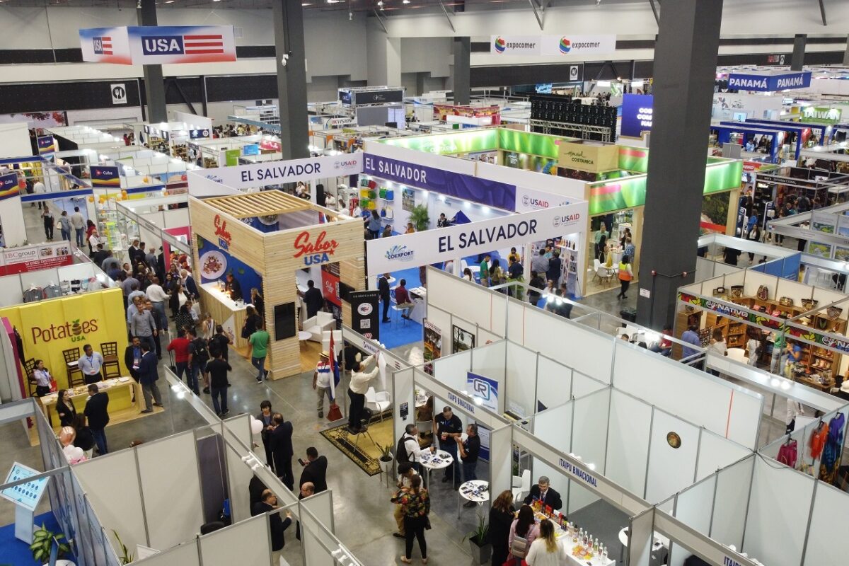 Durante varios días, Panamá recibirá delegaciones empresariales, compradores internacionales, inversionistas, emprendedores en crecimiento y representantes de distintos sectores productivos que participarán en Expocomer, Expo Logística Panamá, Expo Turismo Internacional, Expo Tech y Expo Eléctrica Internacional – Panamá.
