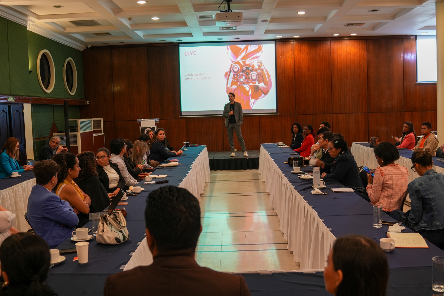 La IA redefine el marketing: las marcas que hablan con algoritmos crecen un 20% más