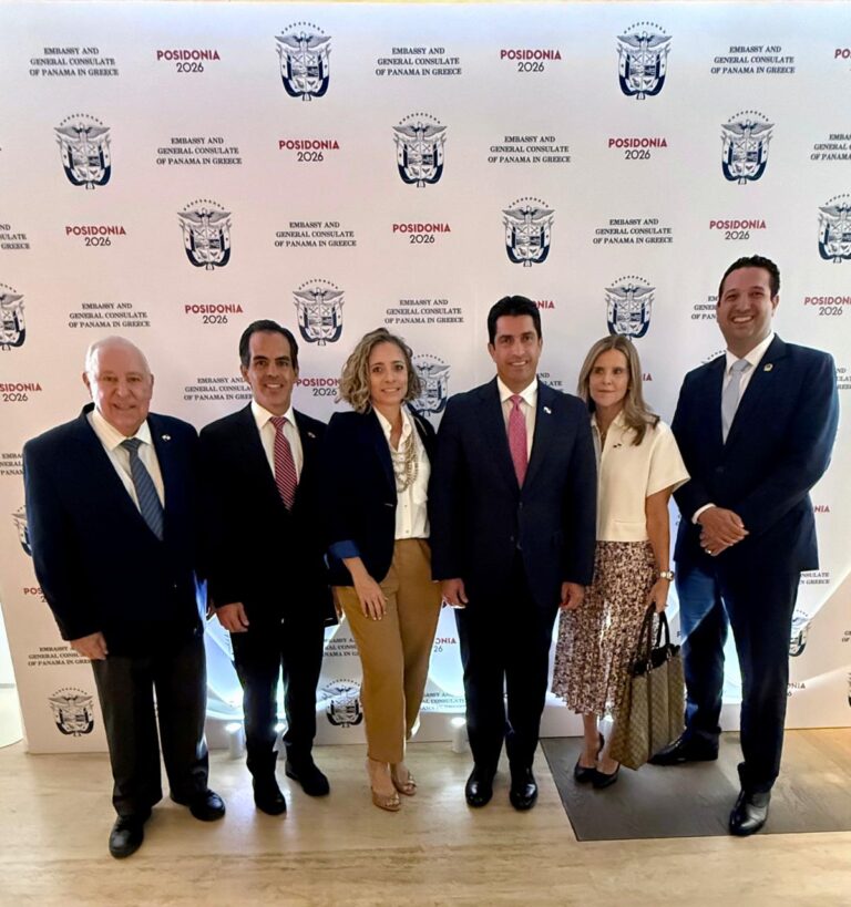 La presencia del Presidente, de Ministros de Estado y de la Autoridad Marítima de Panamá; así como de otras autoridades, dejó en claro que el país entiende el valor estratégico de su marina mercante, de su registro y de su clúster logístico.