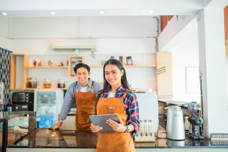 Emprendedores formalizados en Panamá como parte del proceso de creación de un negocio.
