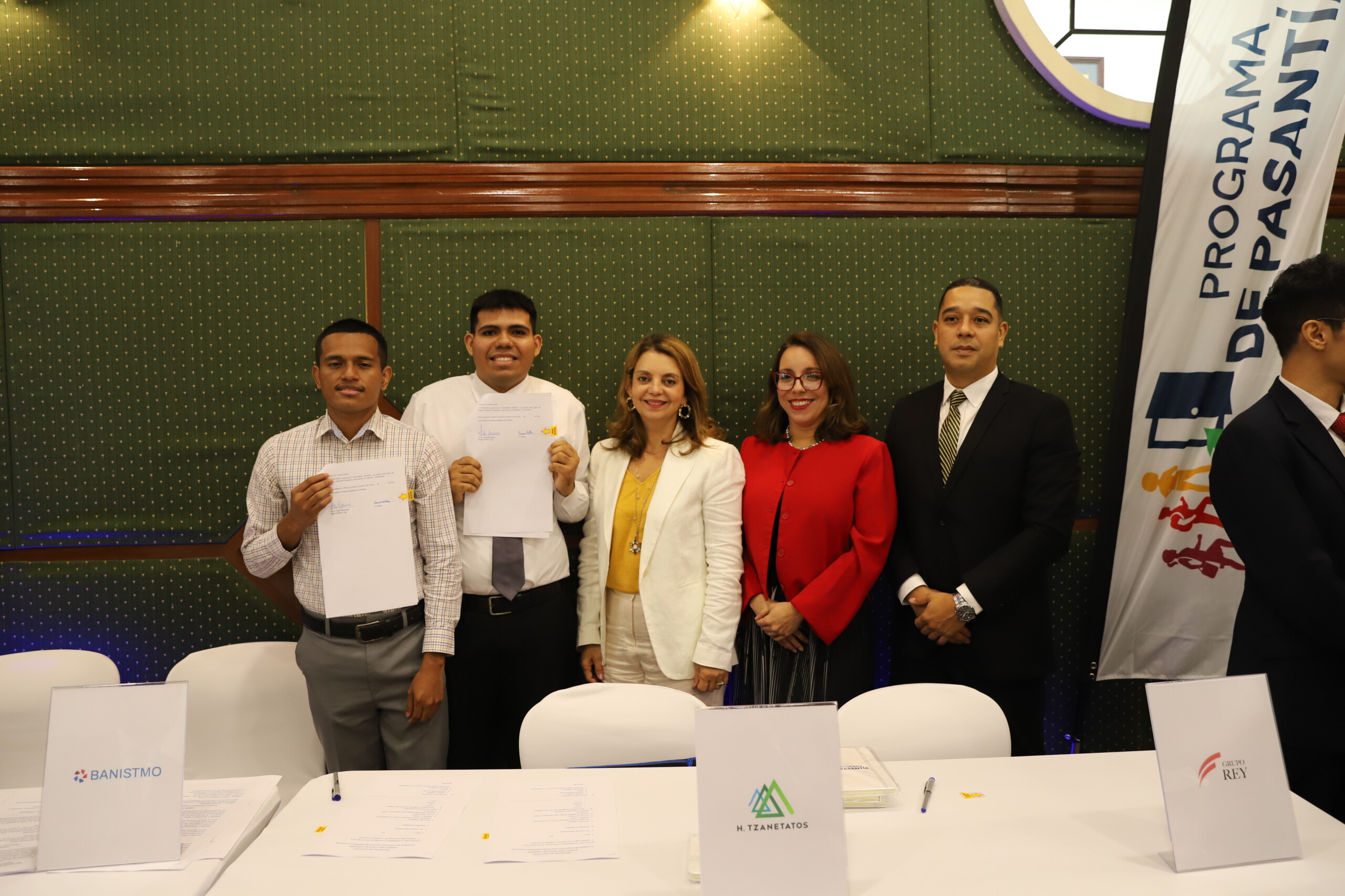 Presentación de la Ley de Pasantías y la plataforma del MITRADEL en la Cámara de Comercio de Panamá.